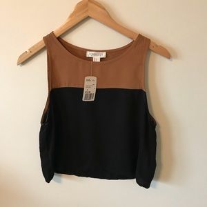 🎉HP 🍋 2 for 15 🦁 NWT Forever 21 Crop Top 🦁